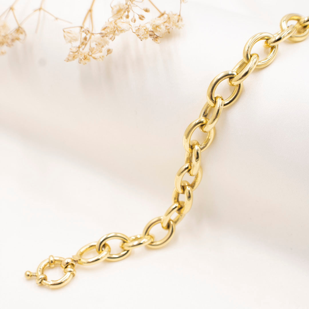gold bracelet