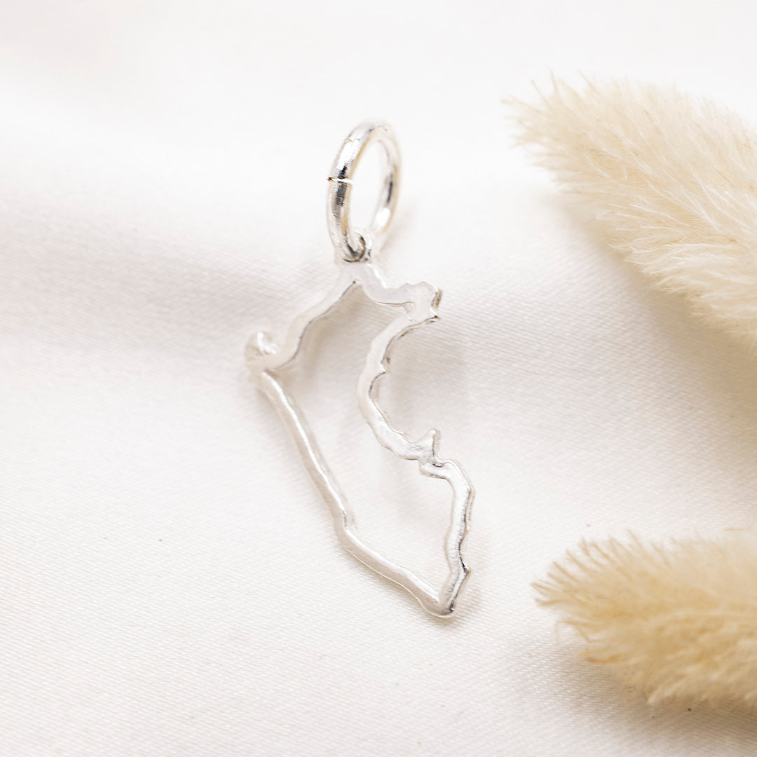Peru map pendant in 950 silver