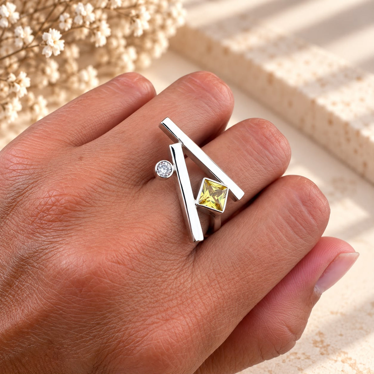 Zircon Pineapple Ring in 950 Sterling Silver