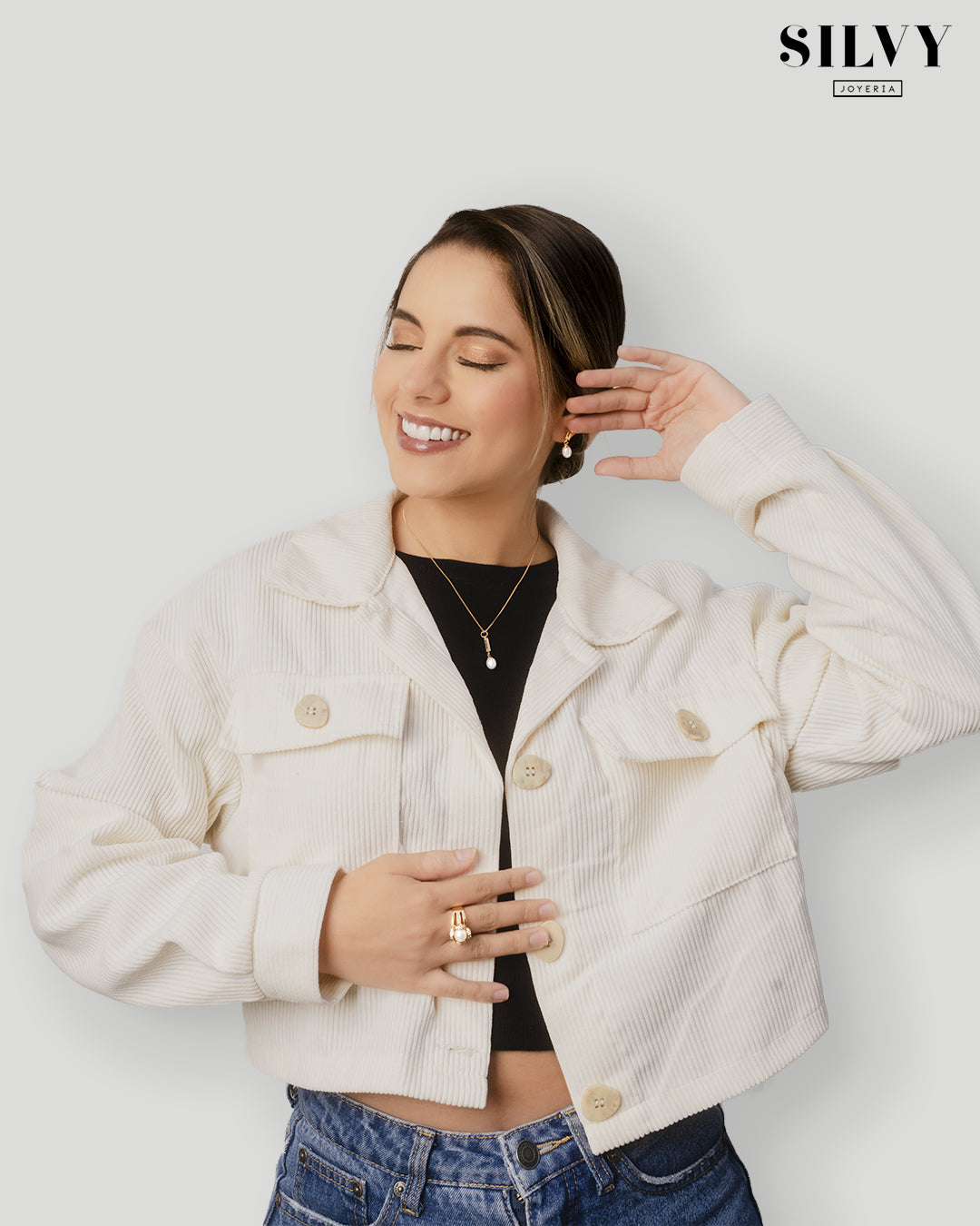 Neclkaces & Pendants