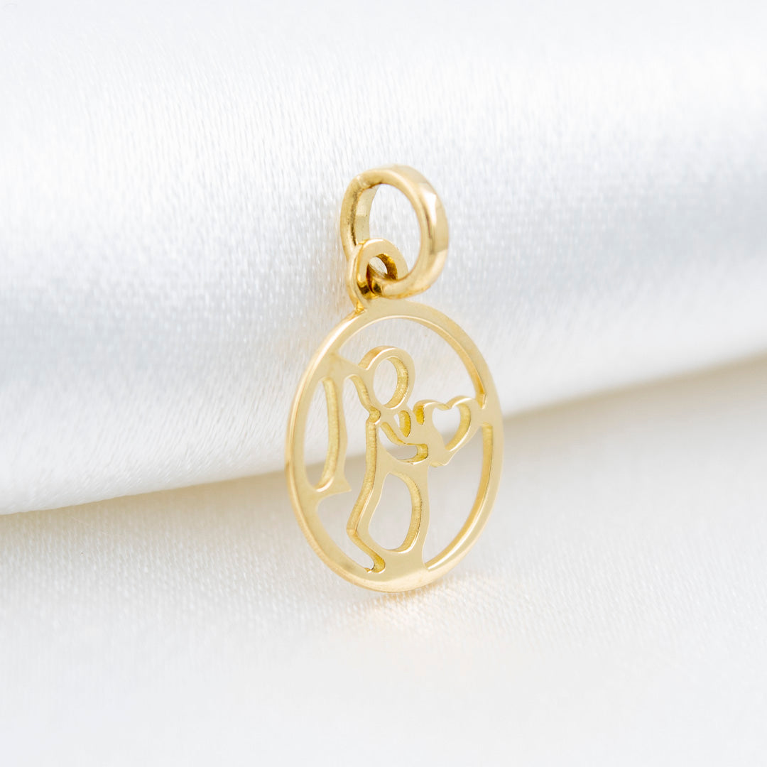 18k Gold "Mom's Love" pendant