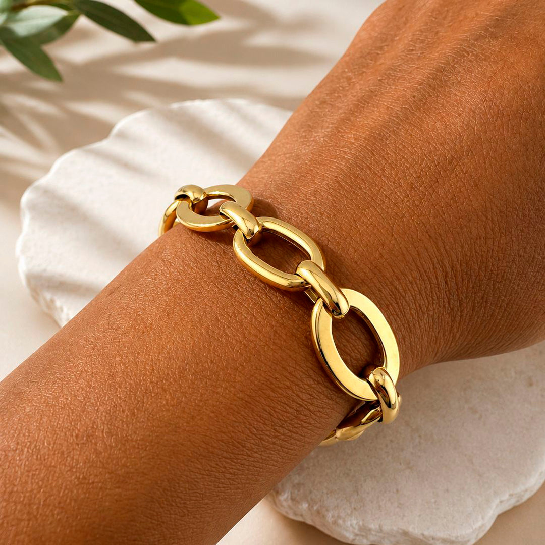 gold bracelet